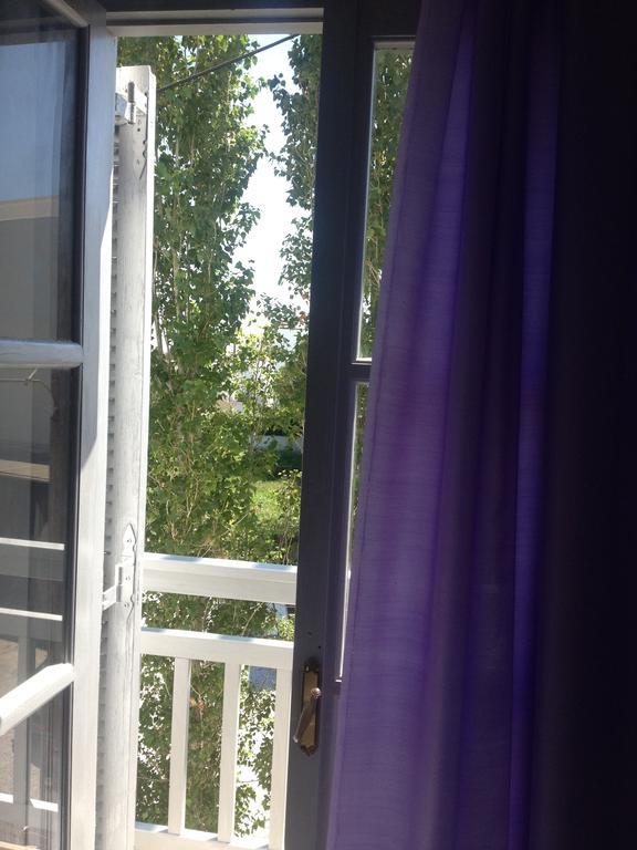 Depis Suites Naxos City Room photo